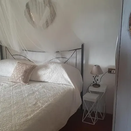 Stanza Giulia Panzió Olbia
